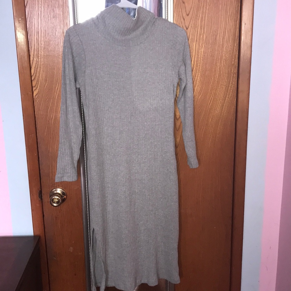 Long maxi gray dress